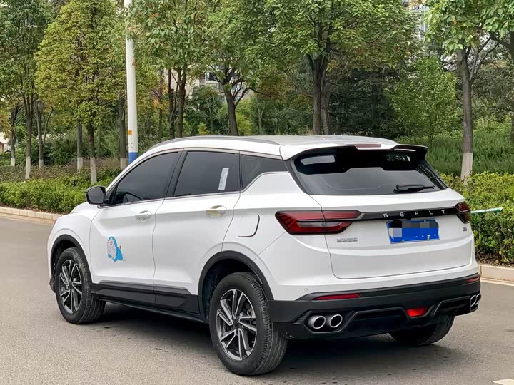 Фото 7 - Geely Coolray