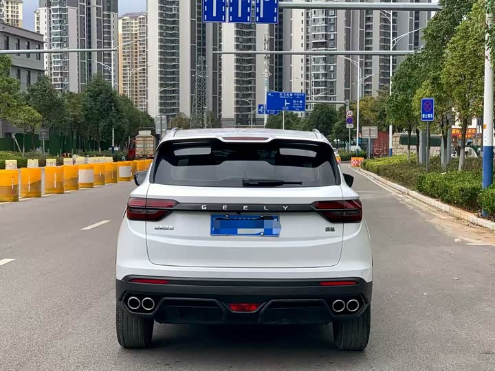 Фото 8 - Geely Coolray