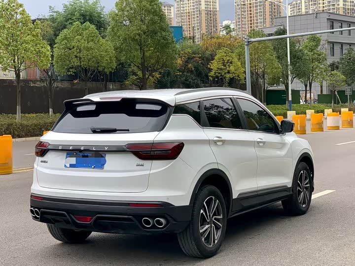 Фото 9 - Geely Coolray