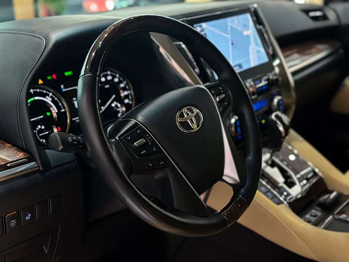 Фото 7 - Toyota Alphard