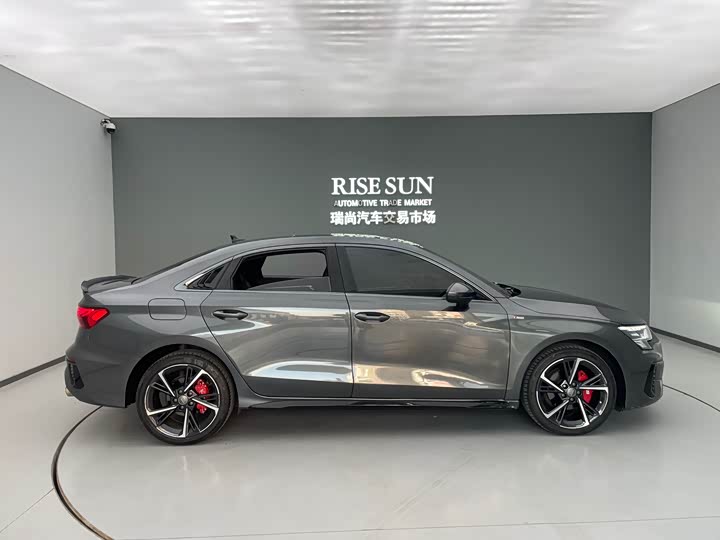 Фото 27 - Audi A3