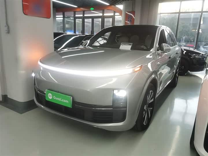 Фото 1 - LiXiang L8