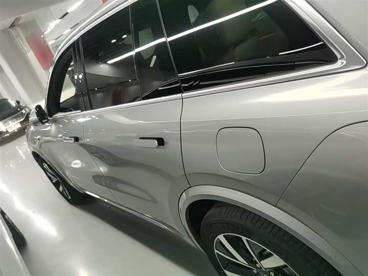 Фото 5 - LiXiang L8