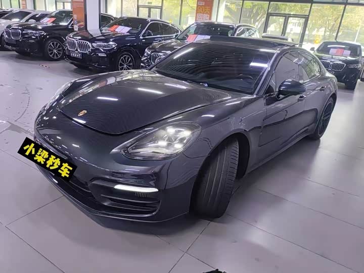 Фото 1 - Porsche Panamera