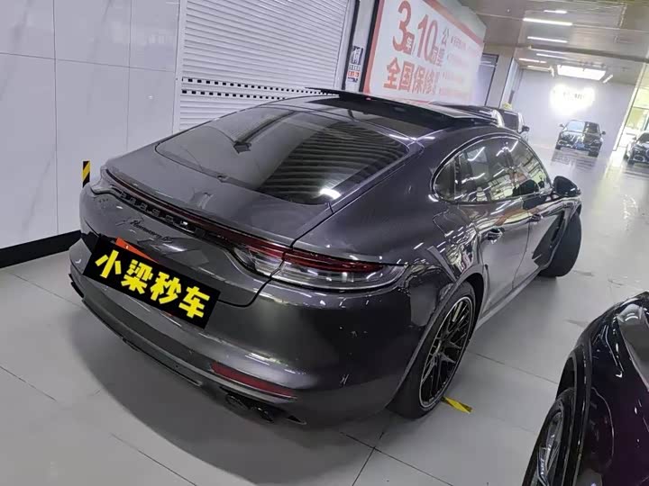 Фото 2 - Porsche Panamera