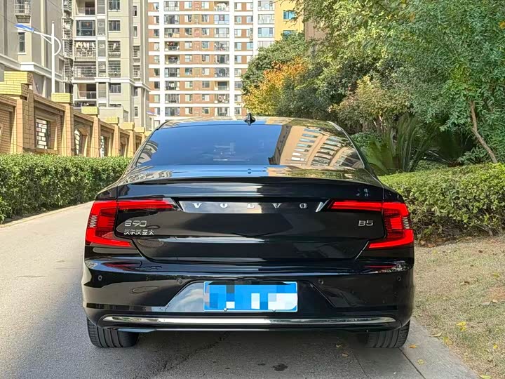 Фото 5 - Volvo S90
