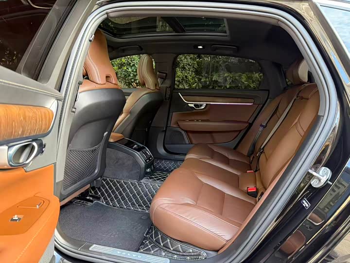 Фото 7 - Volvo S90