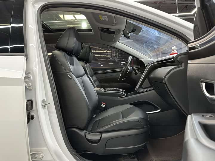 Фото 8 - Hyundai Tucson L