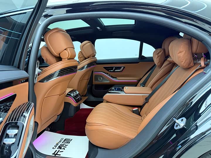 Фото 20 - Mercedes-Benz S-Class