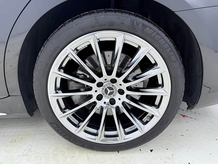 Фото 28 - Mercedes-Benz S-Class