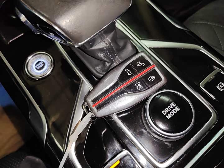 Фото 9 - Hongqi HS5