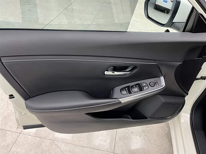 Фото 10 - Nissan Sylphy