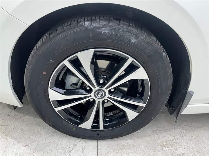 Фото 19 - Nissan Sylphy