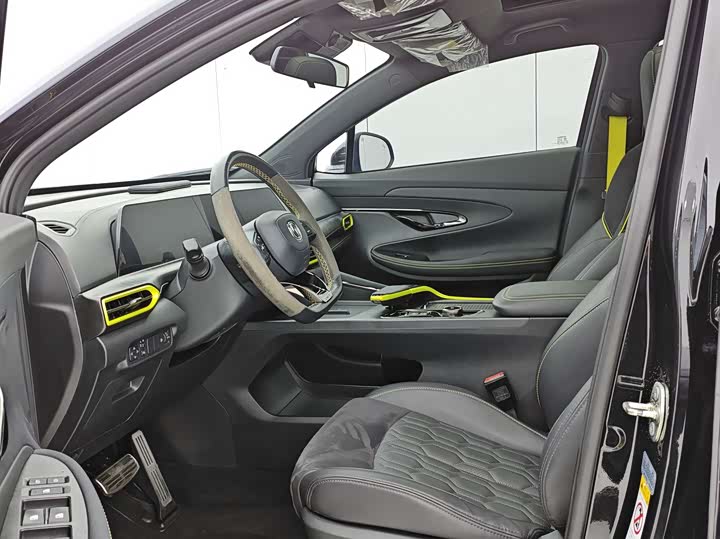 Фото 12 - Changan UNI-T