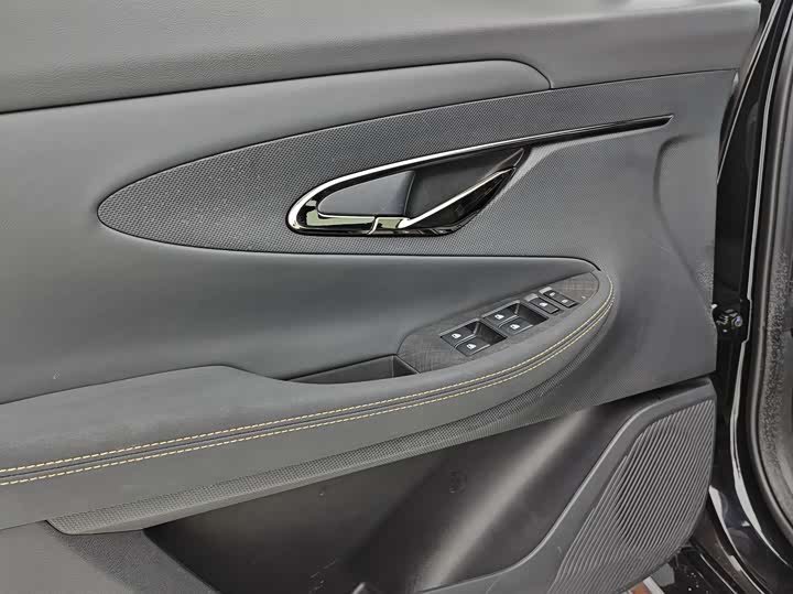 Фото 22 - Changan UNI-T