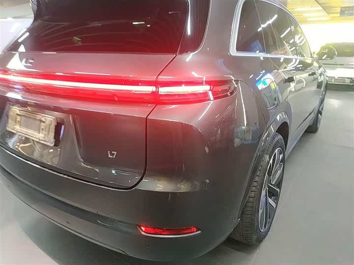 Фото 8 - LiXiang L7