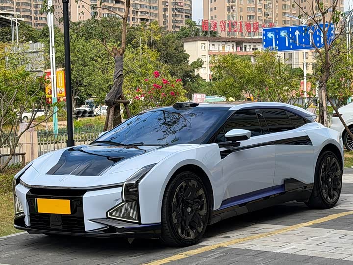 Фото 1 - HiPhi Z