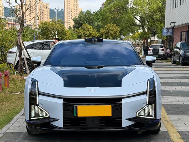 Фото 2 - HiPhi Z