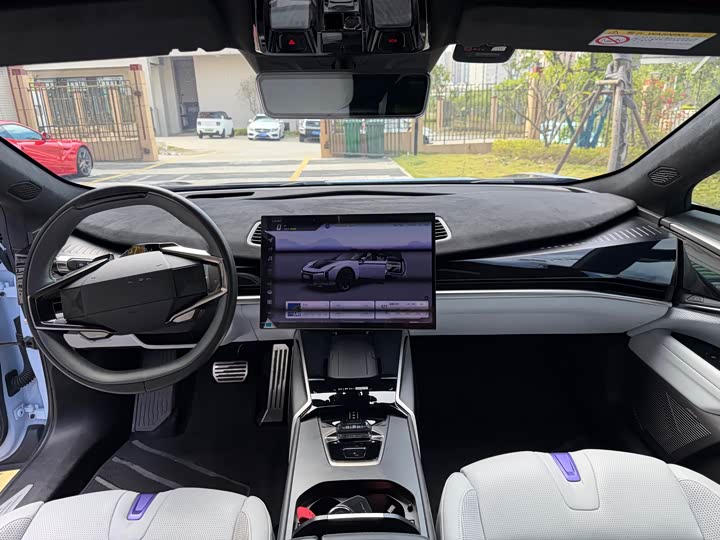 Фото 7 - HiPhi Z