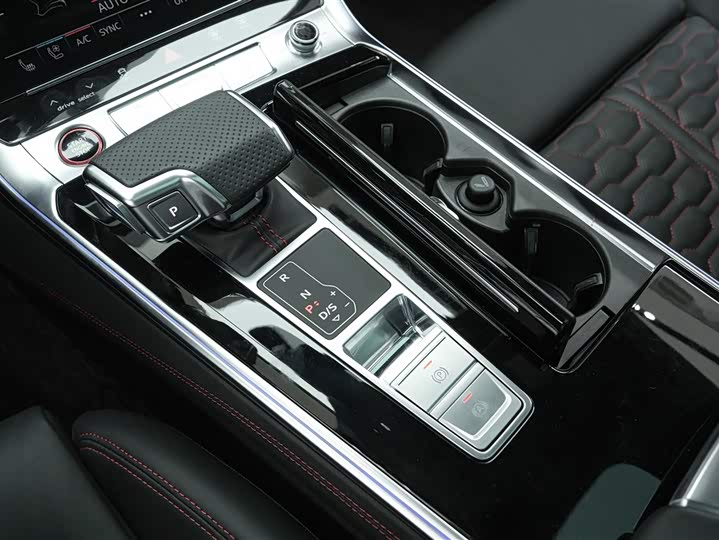 Фото 11 - Audi RS 6