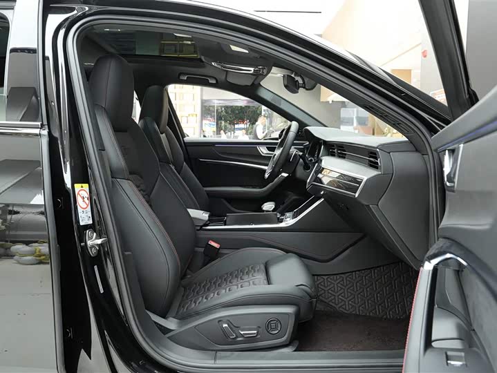 Фото 13 - Audi RS 6