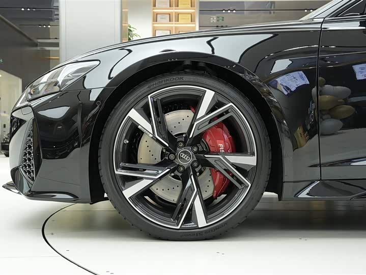 Фото 24 - Audi RS 6