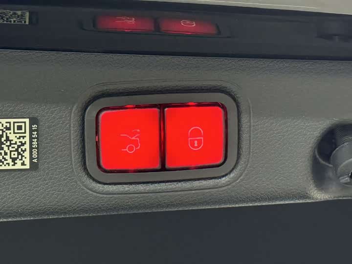 Фото 16 - Mercedes-Benz E-Class