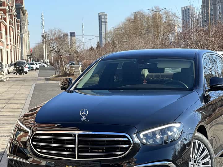 Фото 6 - Mercedes-Benz E-Class