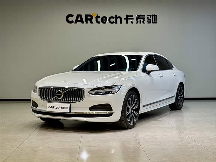 Фото 1 - Volvo S90