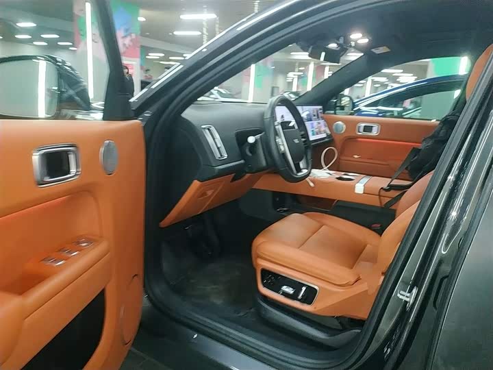 Фото 16 - LiXiang L7