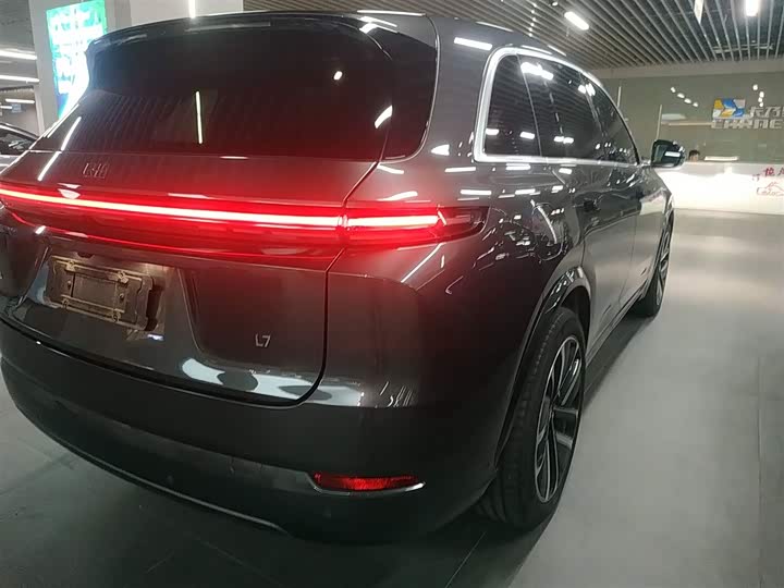 Фото 8 - LiXiang L7