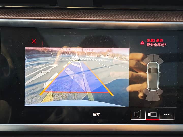 Фото 14 - Audi Q3