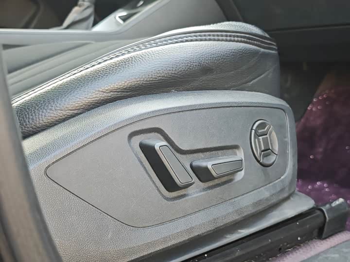 Фото 6 - Audi Q3