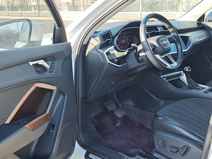 Фото 9 - Audi Q3