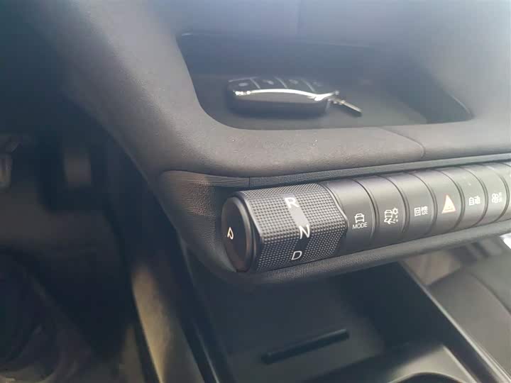 Фото 14 - BYD Dolphin