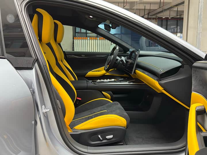 Фото 7 - Xiaomi SU7 Ultra