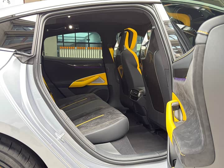 Фото 8 - Xiaomi SU7 Ultra