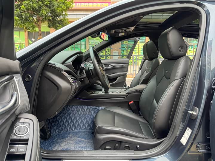 Фото 9 - Cadillac CT5