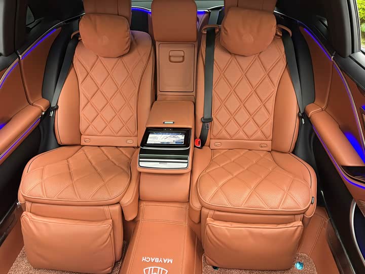 Фото 16 - Mercedes-Benz Maybach S-Class