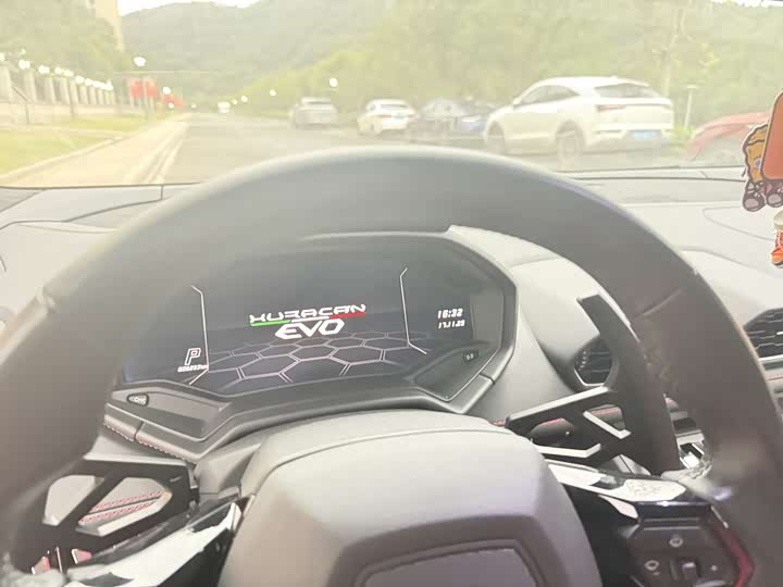 Фото 7 - Lamborghini Huracán