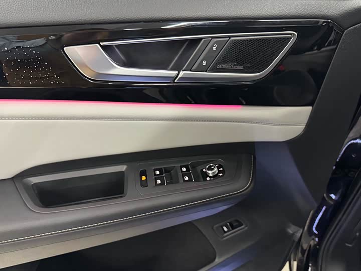 Фото 14 - Volkswagen Teramont Pro