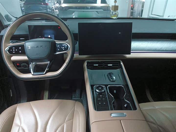 Фото 10 - Chery Tiggo 8L