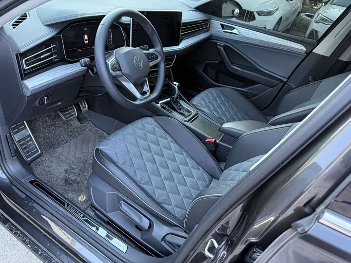 Фото 4 - Volkswagen Sagitar L