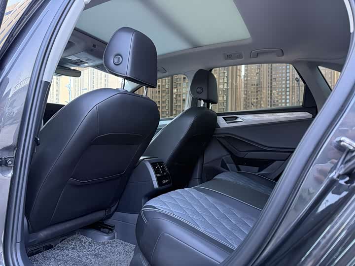 Фото 5 - Volkswagen Sagitar L