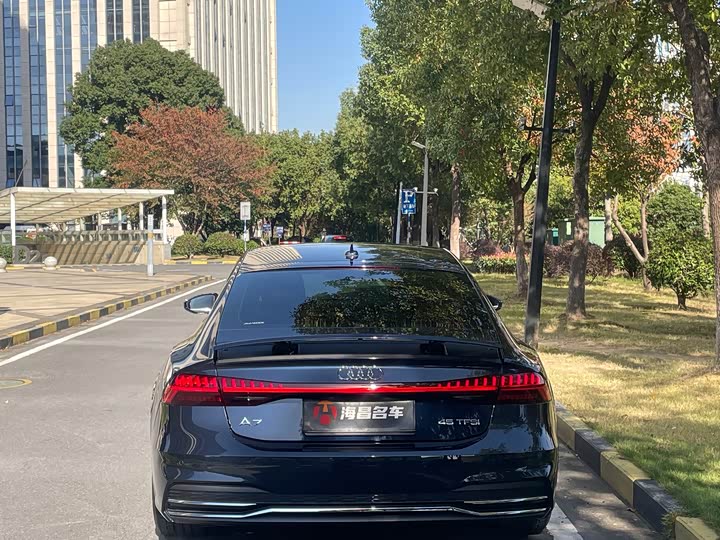 Фото 5 - Audi A7