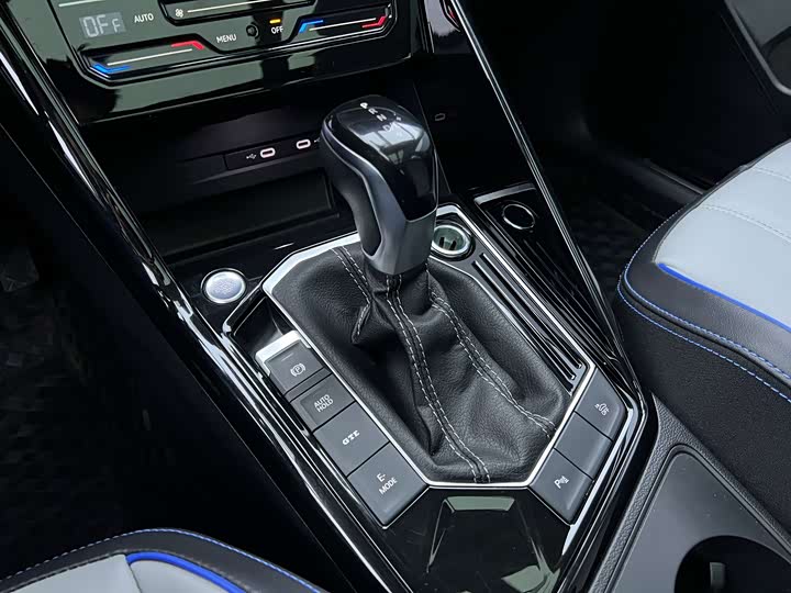 Фото 10 - Volkswagen Tayron GTE Hybrid