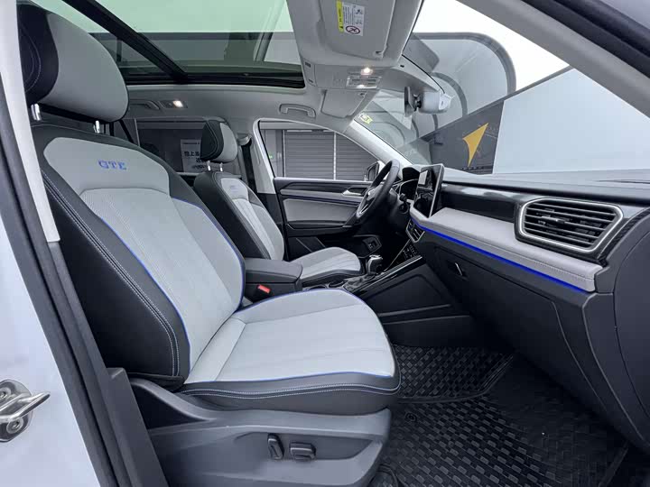 Фото 19 - Volkswagen Tayron GTE Hybrid