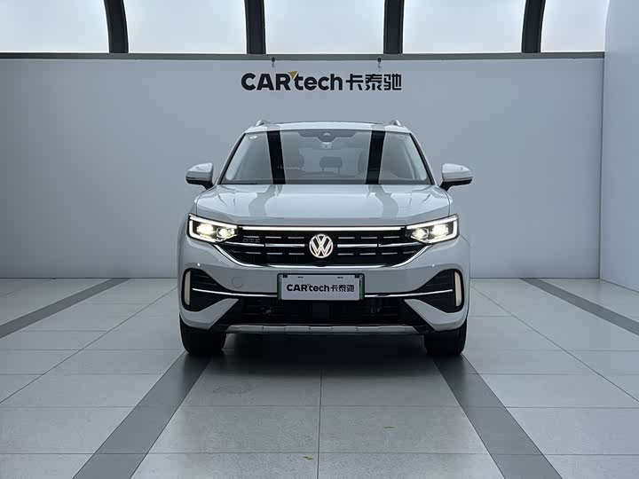 Фото 2 - Volkswagen Tayron GTE Hybrid