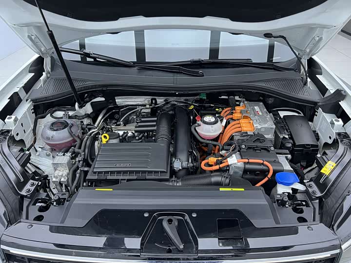 Фото 27 - Volkswagen Tayron GTE Hybrid