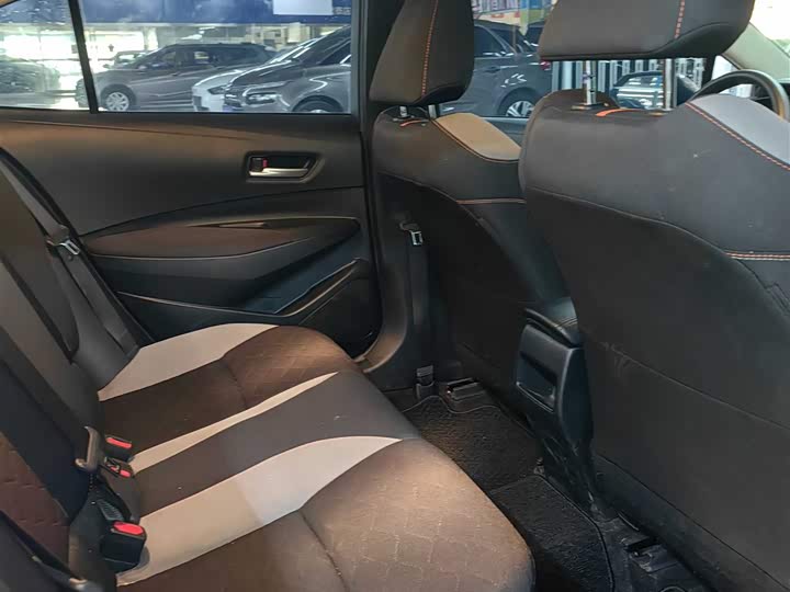 Фото 16 - Toyota Corolla